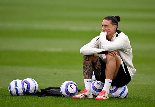 灯下依旧保 灯下依旧保